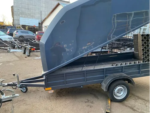 Прицеп с пластиковой крышкой БАРС 1094